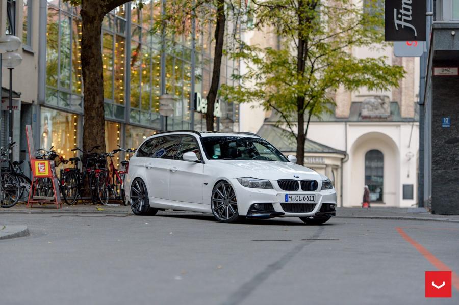  BMW 3-Series Touring on Vossen Wheels (CV4) 2016 года  (фото 13 из 26)
